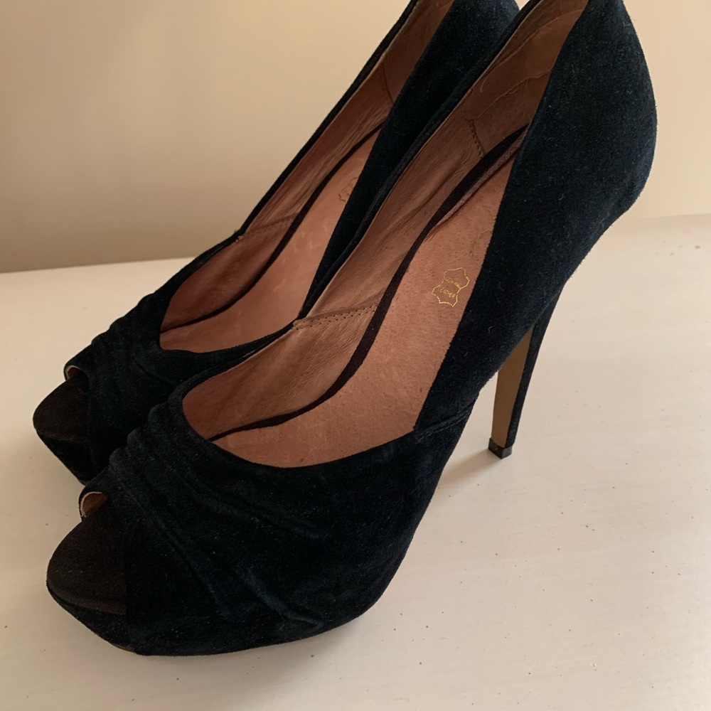 Black Velvet Aldo Heels